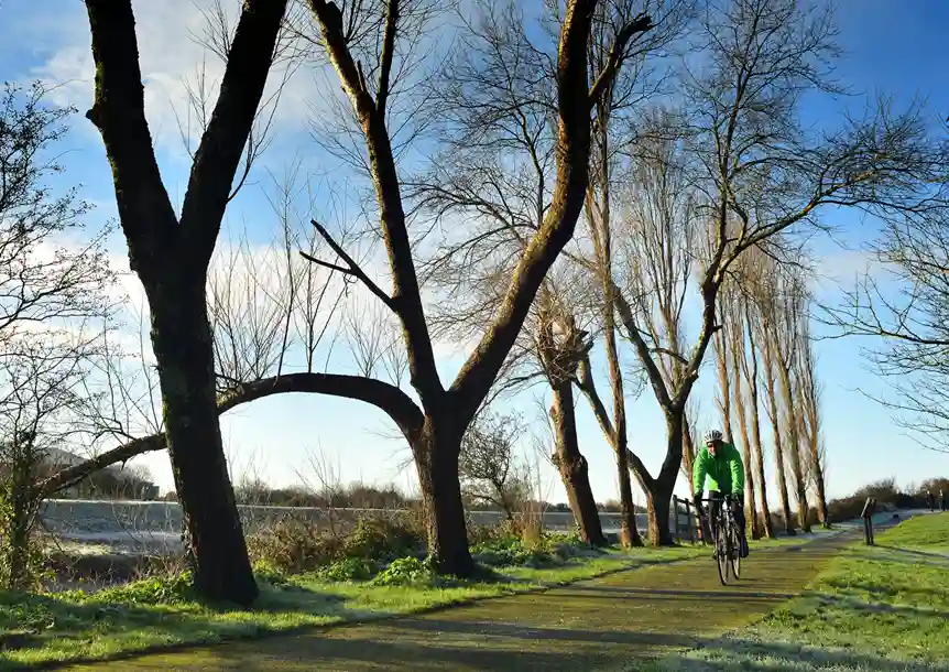 Glan yr afon walk/cycle path, Kidwelly