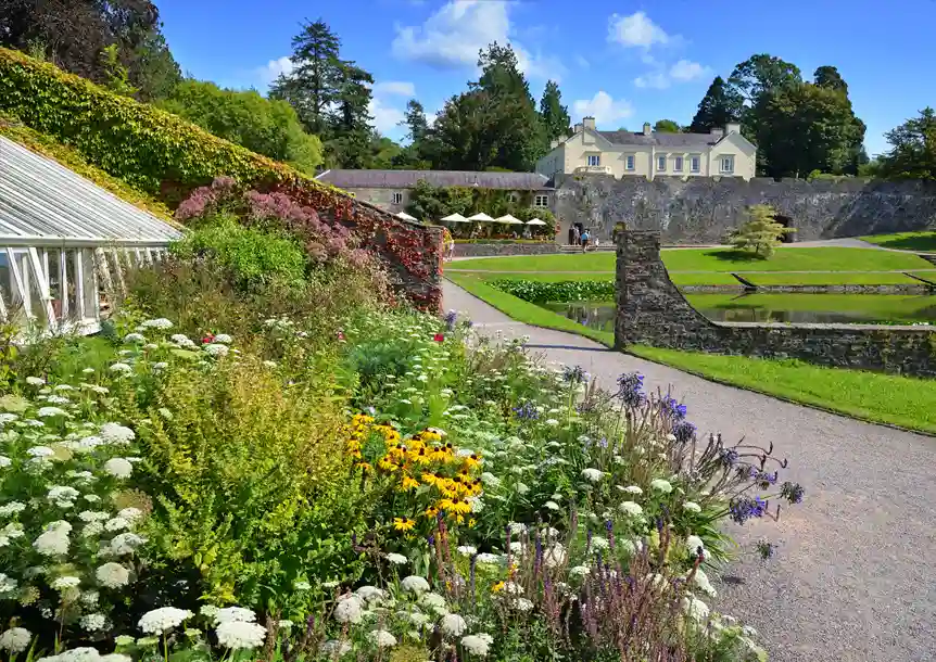 Aberglasney Gardens